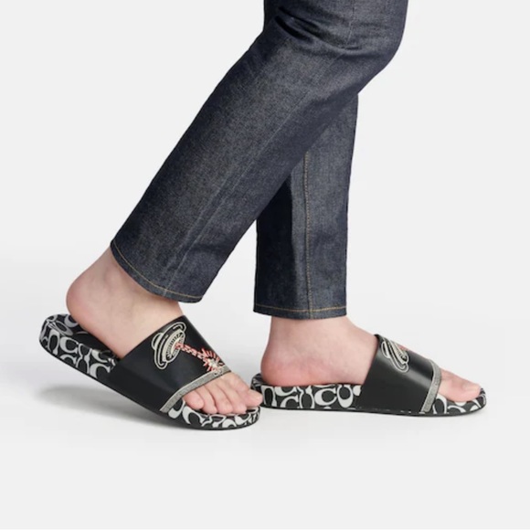 Disney Mickey Mouse X Keith Haring Slide - Picture 4 of 4